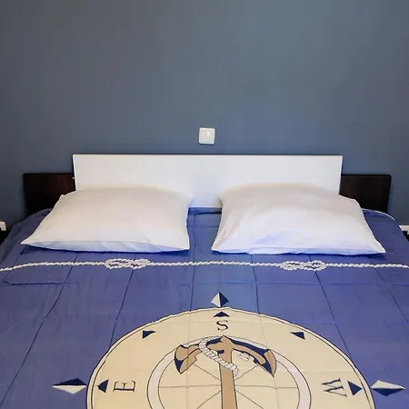 Juri - One Bedroom With Terrace Plavi Kali